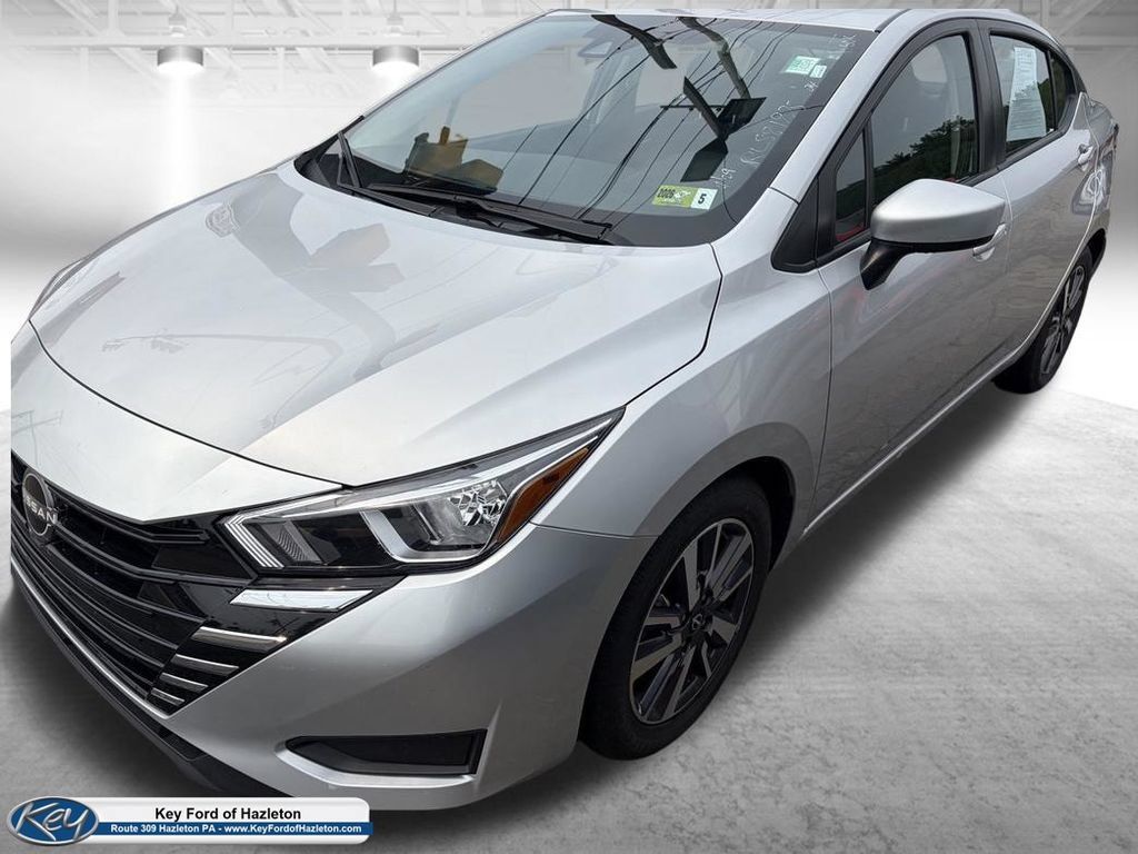 Used 2024 Nissan Versa SV FWD image 3