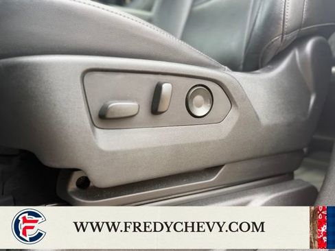 Used 2021 Chevrolet Tahoe Z71 w/ Z71 Signature Package AWD/4WD image 26