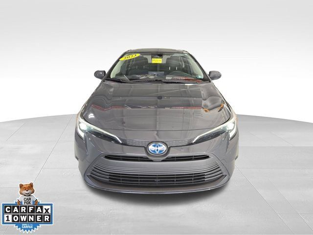 Used 2023 Toyota Corolla LE w/ Carpet Mat Package (TMS) FWD image 2