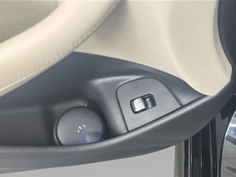 Used 2022 Mercedes-Benz E 350 Sedan image 13