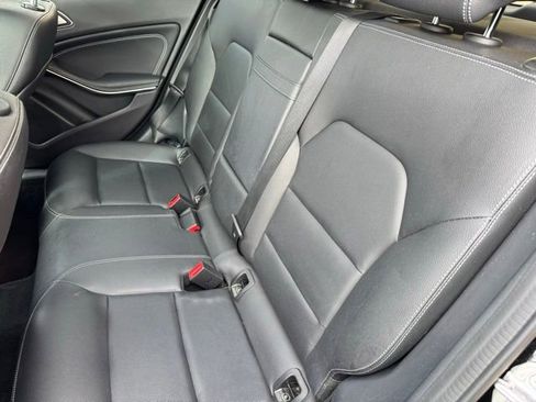 Used 2019 Mercedes-Benz GLA 250 4MATIC image 7