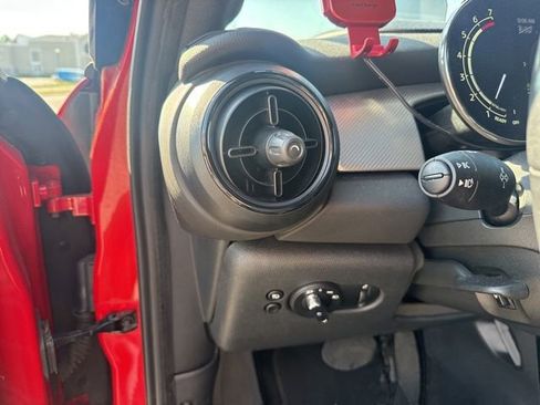 Used 2022 MINI Cooper S FWD image 15