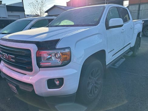 Used 2020 GMC Canyon SLE w/ Driver Alert Package image 4