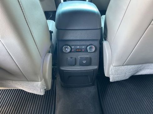 Used 2015 Ford Explorer Limited w/ Equipment Group 301A AWD/4WD image 9