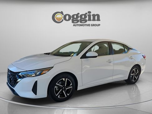 Used 2024 Nissan Sentra SV image 1