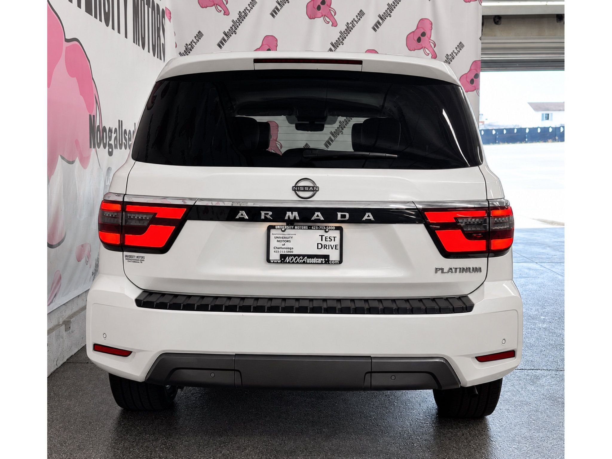 Used 2022 Nissan Armada Platinum w/ Captain's Chairs Package RWD image 10