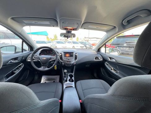 Used 2019 Chevrolet Cruze LT w/ LT Fleet Convenience Package image 15