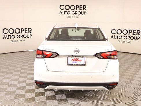 Used 2024 Nissan Versa SV w/ Trunk Package FWD image 20