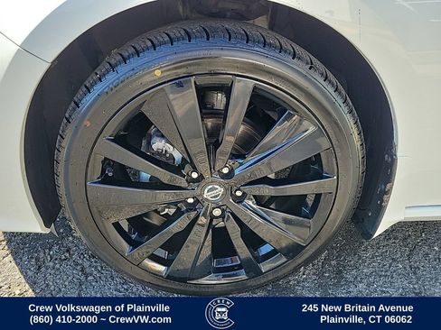 Used 2022 Nissan Altima 2.5 SR w/ Midnight Edition Package FWD image 17