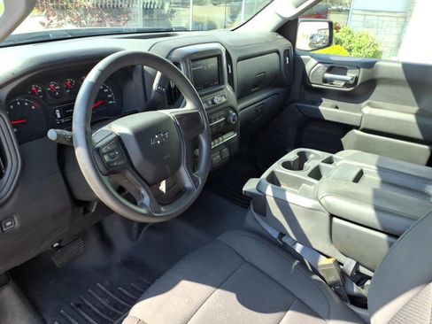 Used 2021 Chevrolet Silverado 1500 Custom Trail Boss w/ LPO, Dark Essentials Package AWD/4WD image 19
