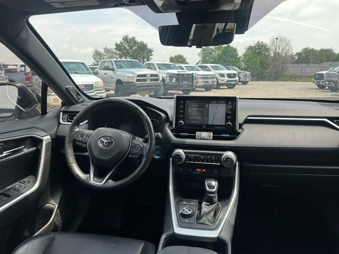 Used 2020 Toyota RAV4 XSE AWD/4WD image 27