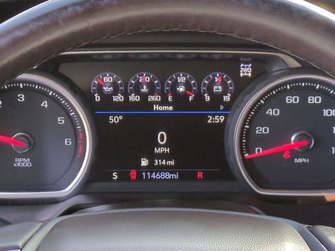 Used 2021 Chevrolet Suburban Z71 w/ Z71 Off-Road Package image 16