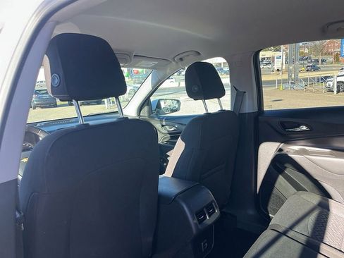 Used 2023 Chevrolet Equinox LT image 30