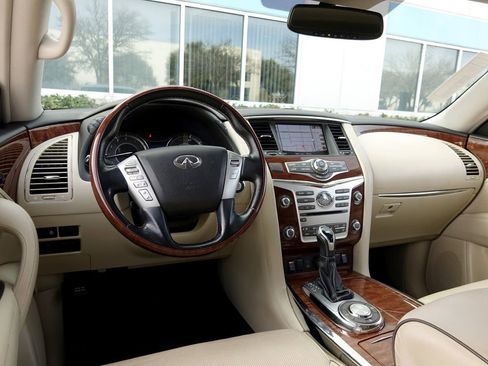Used 2019 INFINITI QX80 Luxe w/ All-Season Package image 5