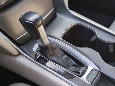 Used 2019 Honda Accord EX-L image 19