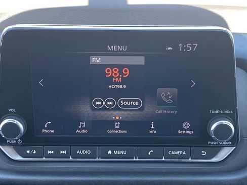 Used 2022 Nissan Rogue SV AWD/4WD image 16