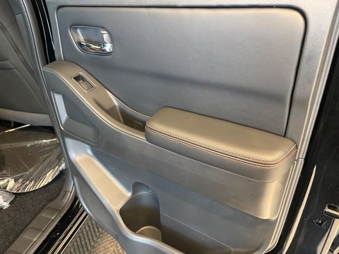 New 2025 Nissan Frontier PRO-4X w/ Pro Convenience Package image 26