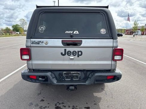 Used 2020 Jeep Gladiator Sport w/ Quick Order Package 24S AWD/4WD image 5