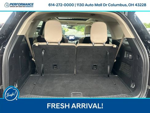 Used 2023 Ford Explorer XLT AWD/4WD image 14