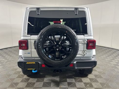 Used 2023 Jeep Wrangler Unlimited Sahara w/ Cold Weather Group AWD/4WD image 3