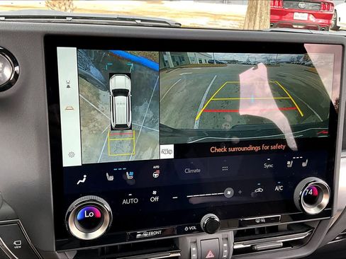 Used 2024 Lexus GX 550 image 24