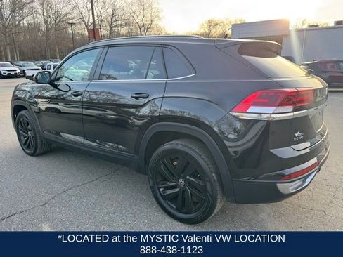 Used 2022 Volkswagen Atlas Cross Sport SE w/ Panoramic Sunroof Package image 8