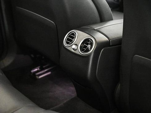 Used 2021 Mercedes-Benz GLC 300 image 19