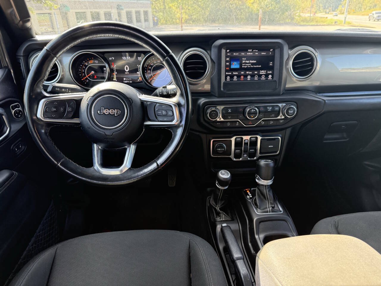 Used 2019 Jeep Wrangler Unlimited Sahara w/ Safety Group AWD/4WD image 6