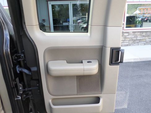 Used 2007 Ford F150 XLT AWD/4WD image 16