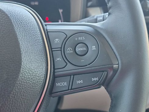 Certified 2026 Toyota Corolla Cross LE FWD image 25