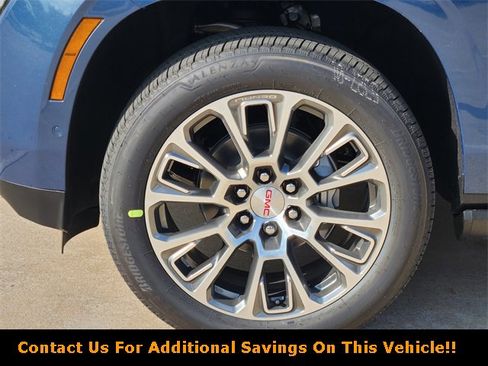 New 2026 GMC Yukon Denali w/ Sun & Power Step Package image 7