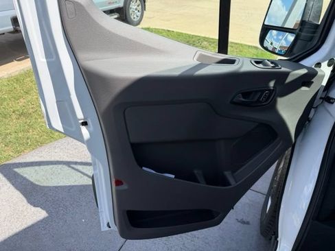 Used 2026 Ford Transit 250 148 High Roof Extended RWD image 8