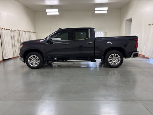 Used 2024 Chevrolet Silverado 1500 LTZ AWD/4WD image 5