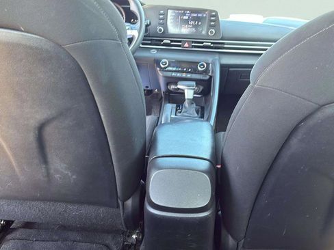 Used 2021 Hyundai Elantra SEL image 24