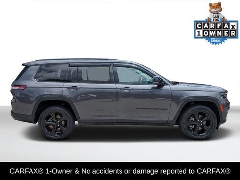 Used 2023 Jeep Grand Cherokee L Limited w/ Black Appearance Package AWD/4WD image 3