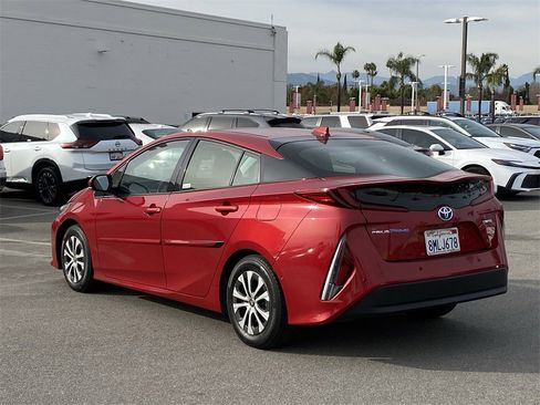 Certified 2020 Toyota Prius Prime Limited image 4