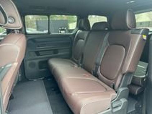 New 2025 Volkswagen ID. Buzz Pro S image 16