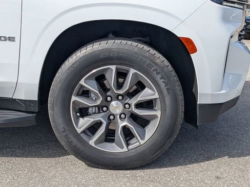 Used 2022 Chevrolet Tahoe LT w/ Luxury Package image 12
