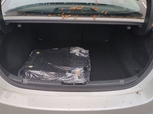 Certified 2025 MAZDA MAZDA3 s w/ Black Accent Package image 25