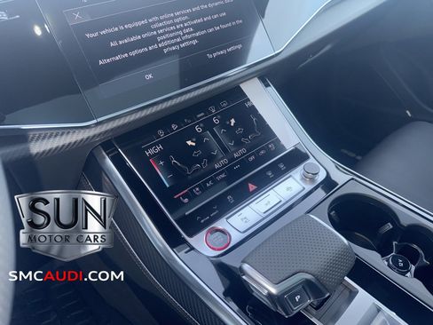 New 2025 Audi RS Q8 performance image 28