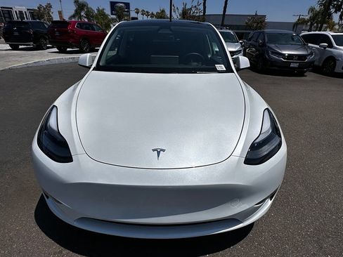 Used 2023 Tesla Model Y Long Range AWD/4WD image 3