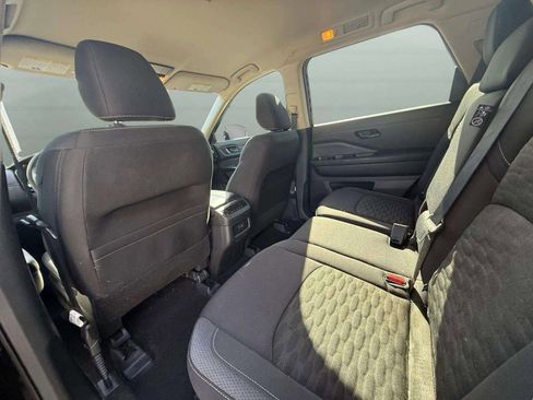 Used 2024 Nissan Pathfinder SV AWD/4WD image 27