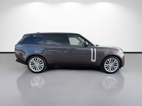 Used 2023 Land Rover Range Rover Long Wheelbase First Edition image 6