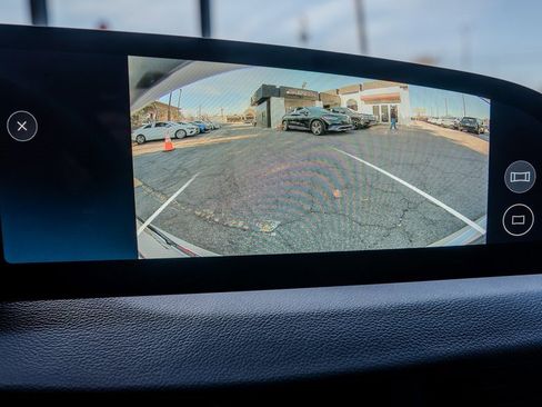 Used 2023 Lucid Air Touring image 11