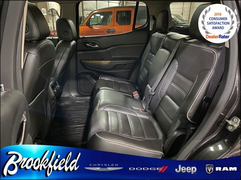 Used 2017 GMC Acadia Denali w/ Technology Package AWD/4WD image 17