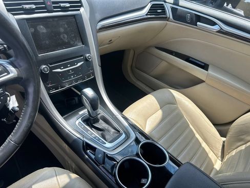 Used 2013 Ford Fusion SE FWD image 31