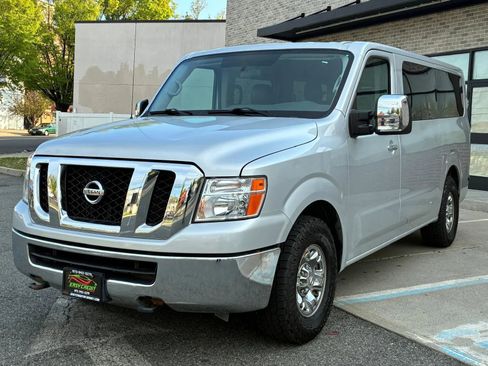 Used 2016 Nissan NV 3500 SV w/ SV Technology Package RWD image 1