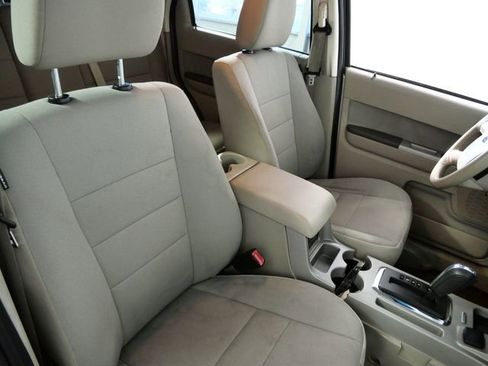 Used 2010 Ford Escape Hybrid image 12