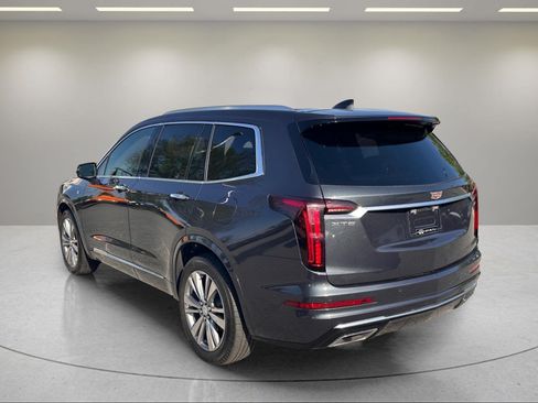 Used 2023 Cadillac XT6 Premium Luxury FWD image 3