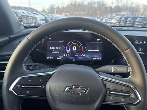 New 2026 Chevrolet Traverse Z71 w/ LPO, Floor Liner Package image 11